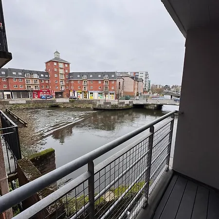 Washington Street Apartman *